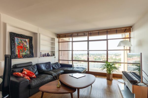 Duplex de type E prolongé dans la Cité Radieuse - Marseille (2)