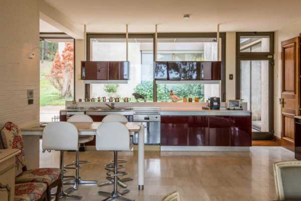 Villa moderniste avec piscine, Jacques Llopart architecte, Tarn (11)