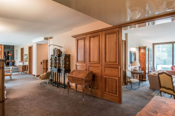 Villa moderniste avec piscine, Jacques Llopart architecte, Tarn (13)