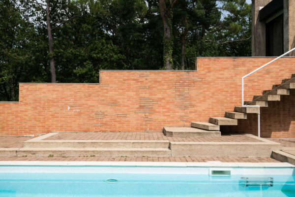Villa moderniste avec piscine, Jacques Llopart architecte, Tarn (23)