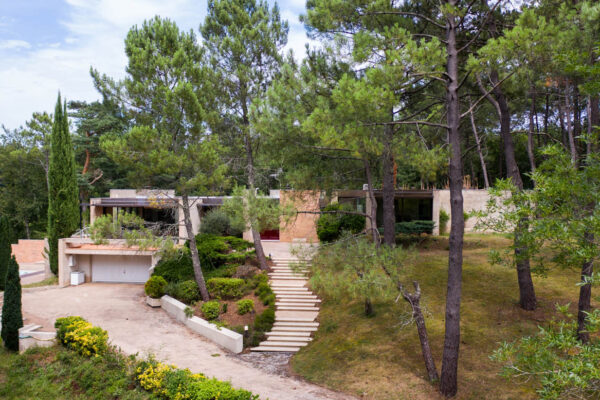 Villa moderniste avec piscine, Jacques Llopart architecte, Tarn (24)