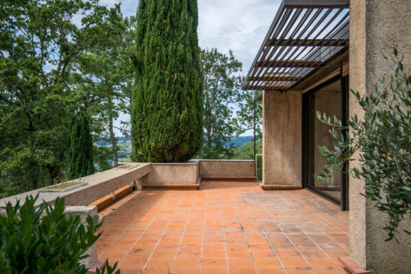 Villa moderniste avec piscine, Jacques Llopart architecte, Tarn (4)