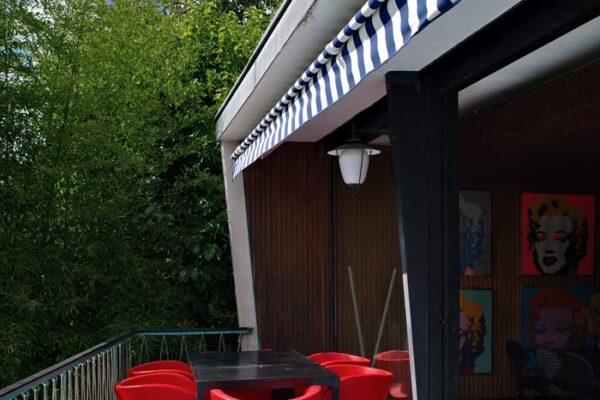 Maison moderniste Pic avec piscine Bergerac Georges Lacaze architecte (7)