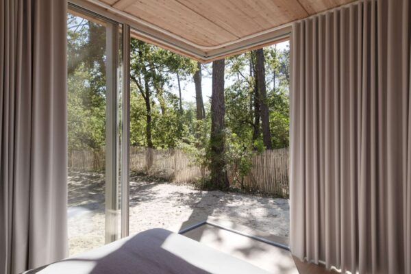 Villa contemporaine en bois Nicolas Dahan Soulac sur Mer (11)