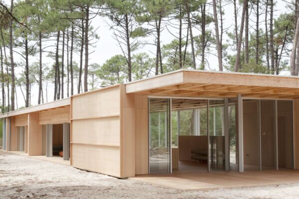 Villa contemporaine en bois Nicolas Dahan Soulac sur Mer home